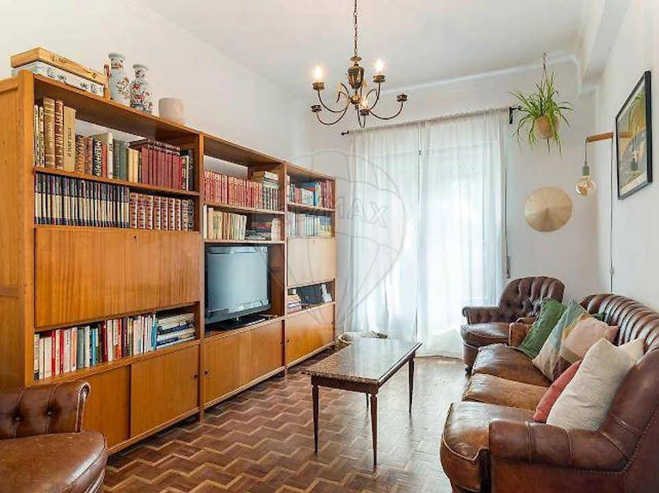 Apartamento T3 para Venda em Venteira Foto 3