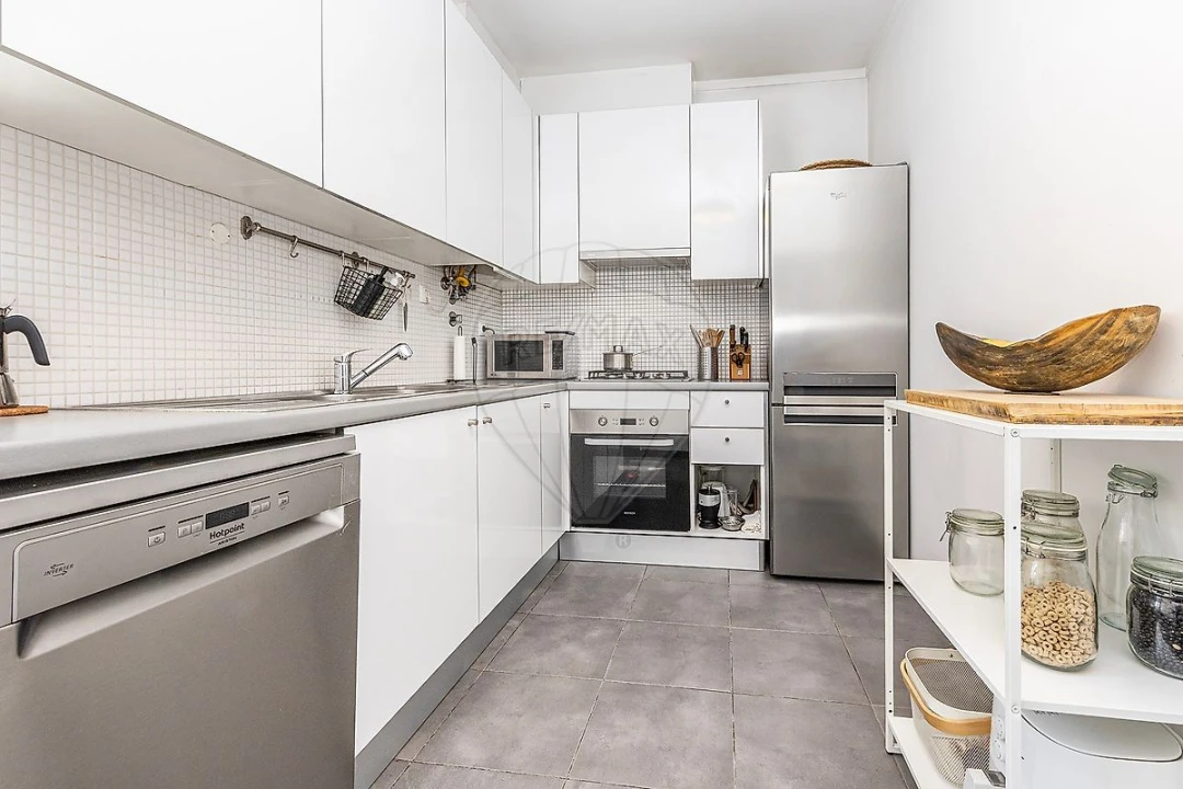 Apartamento T2 para Venda em Campo de Ourique Foto 1