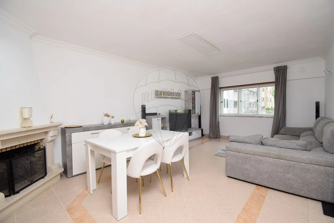 Apartamento T3 para Venda em Cacém e São Marcos Foto 15