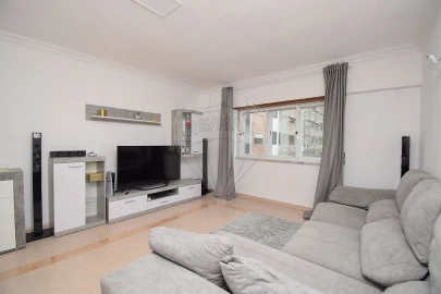 Apartamento T3 para Venda em Cacém e São Marcos