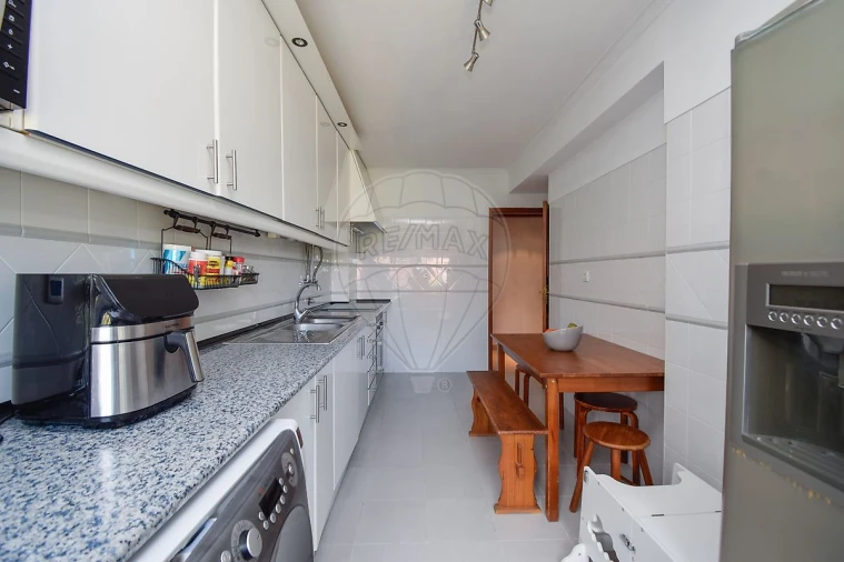 Apartamento T3 para Venda em Cacém e São Marcos Foto 14