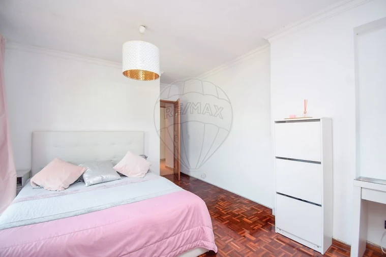 Apartamento T3 para Venda em Cacém e São Marcos Foto 4