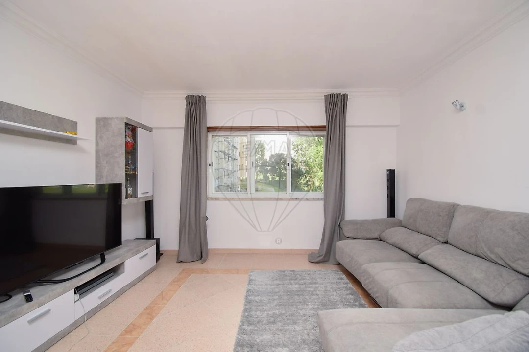 Apartamento T3 para Venda em Cacém e São Marcos Foto 16