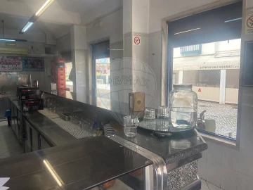 Negócio para Venda em Cacém e São Marcos