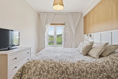 Apartamento T3 para Venda em Azueira e Sobral da Abelheira