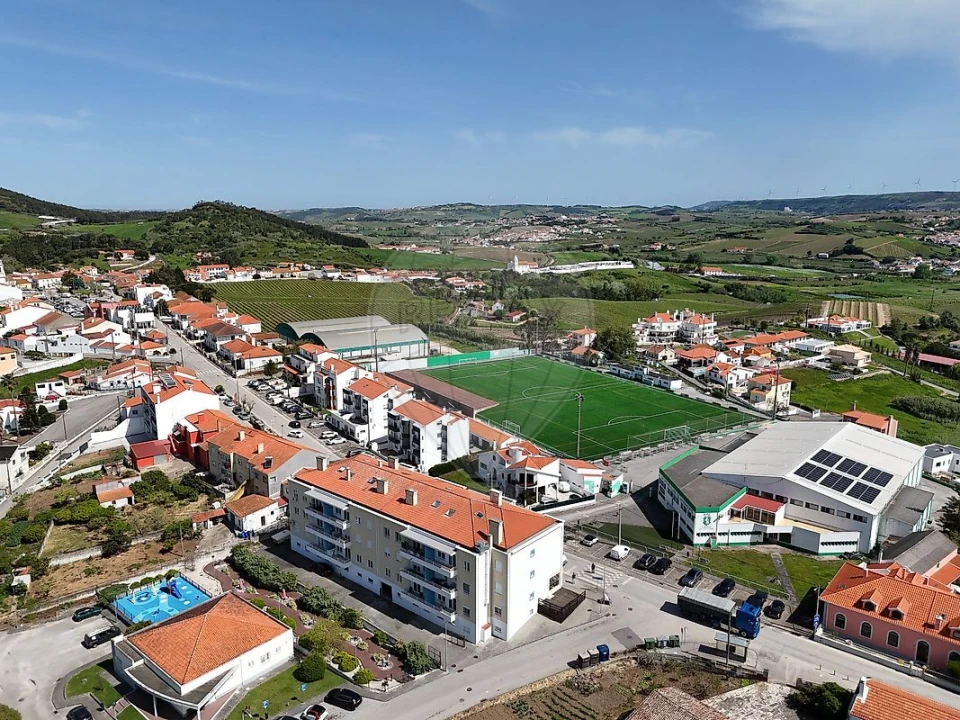 Apartamento T3 para Venda em Azueira e Sobral da Abelheira Foto 28