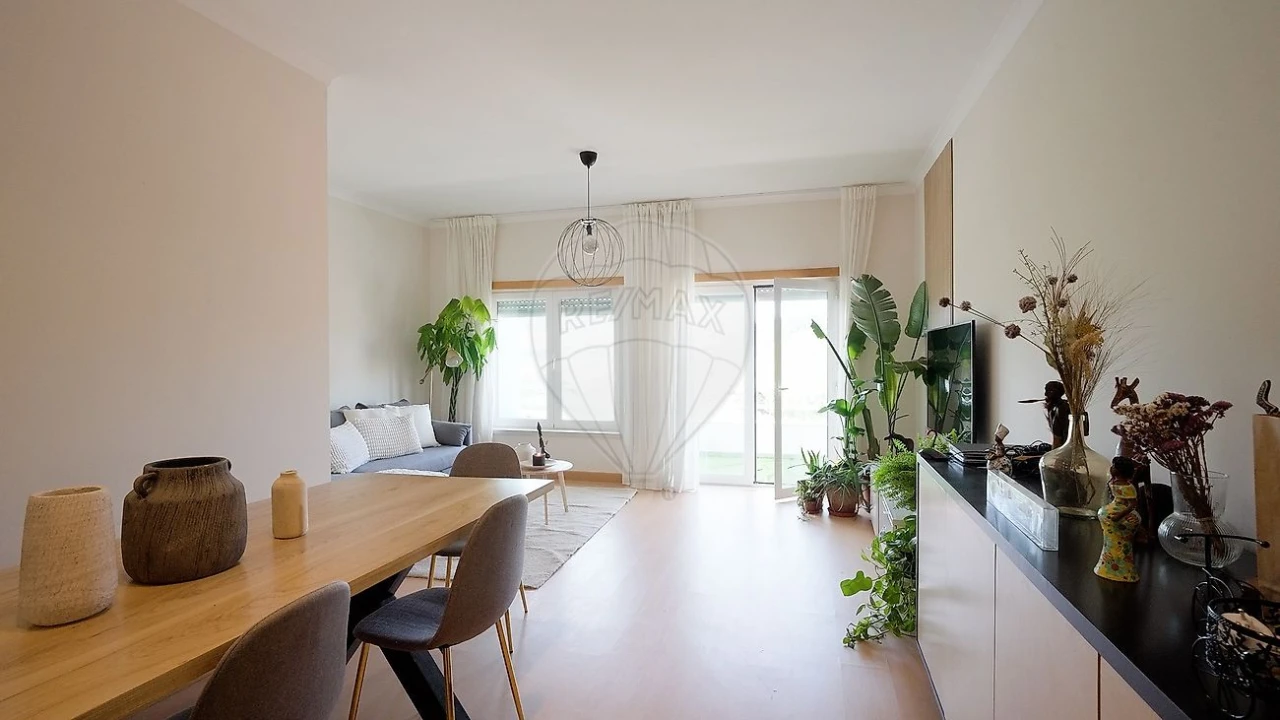 Apartamento T3 para Venda em Azueira e Sobral da Abelheira Foto 5