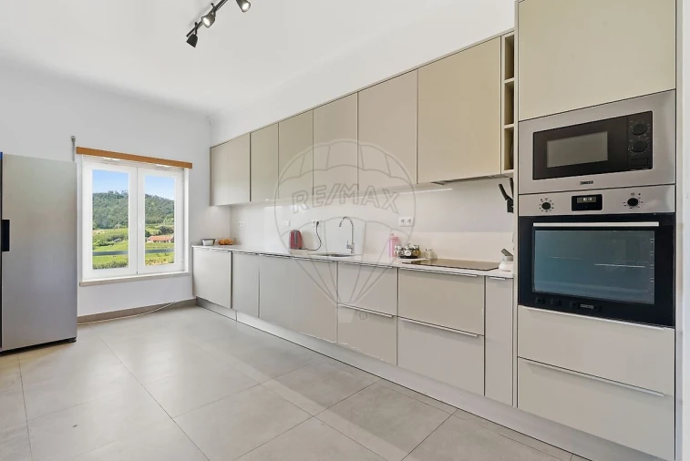 Apartamento T3 para Venda em Azueira e Sobral da Abelheira Foto 8