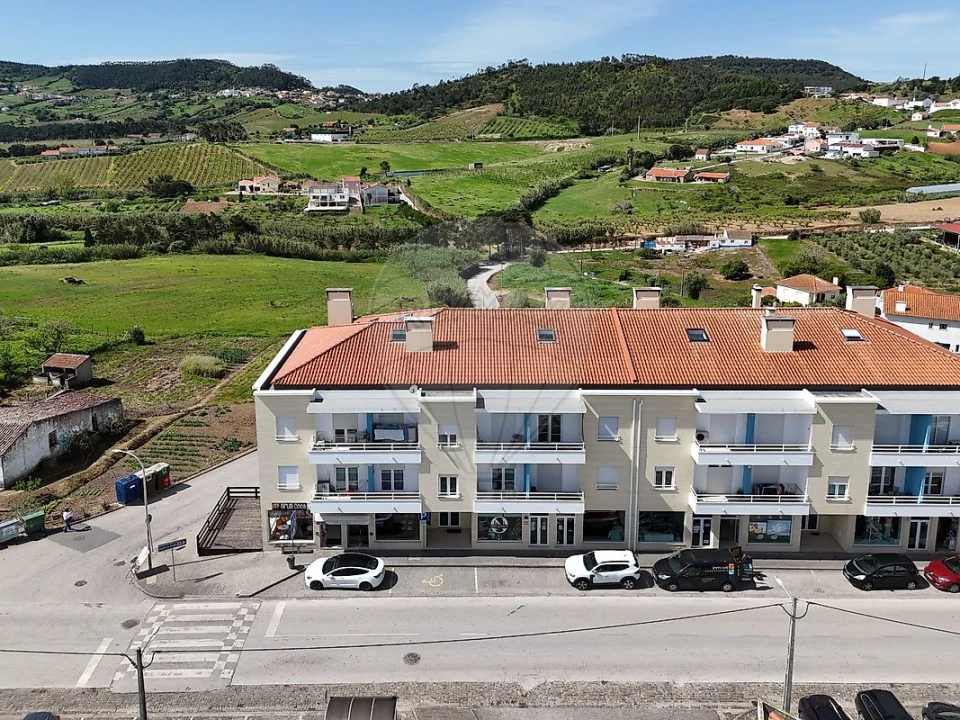 Apartamento T3 para Venda em Azueira e Sobral da Abelheira Foto 27