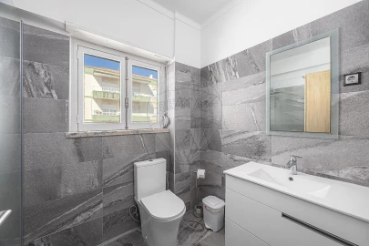 Apartamento T2 para Venda em Santa Maria, São Pedro e Matacães