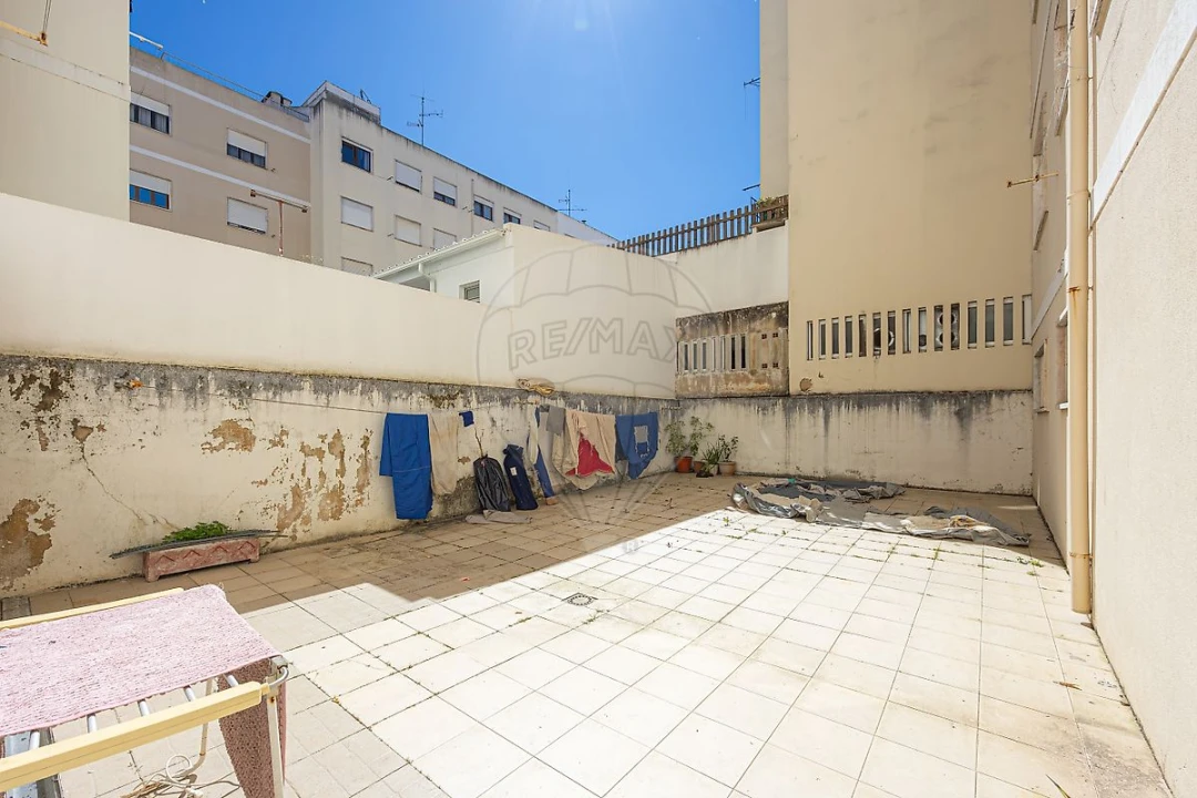 Apartamento T2 para Venda em Santa Maria, São Pedro e Matacães Foto 15