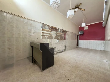 Moradia para Venda em Azueira e Sobral da Abelheira