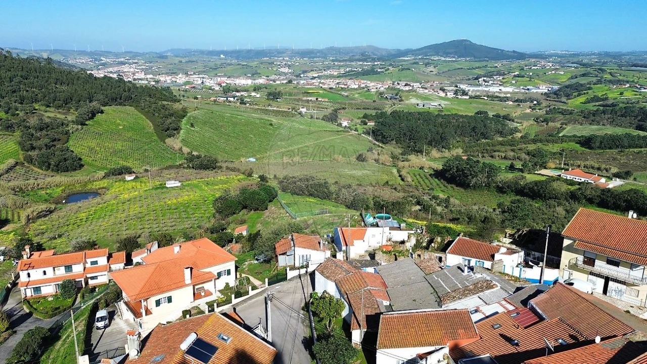 Moradia para Venda em Azueira e Sobral da Abelheira Foto 3