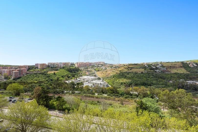 Apartamento T4 para Venda em Massamá e Monte Abraão