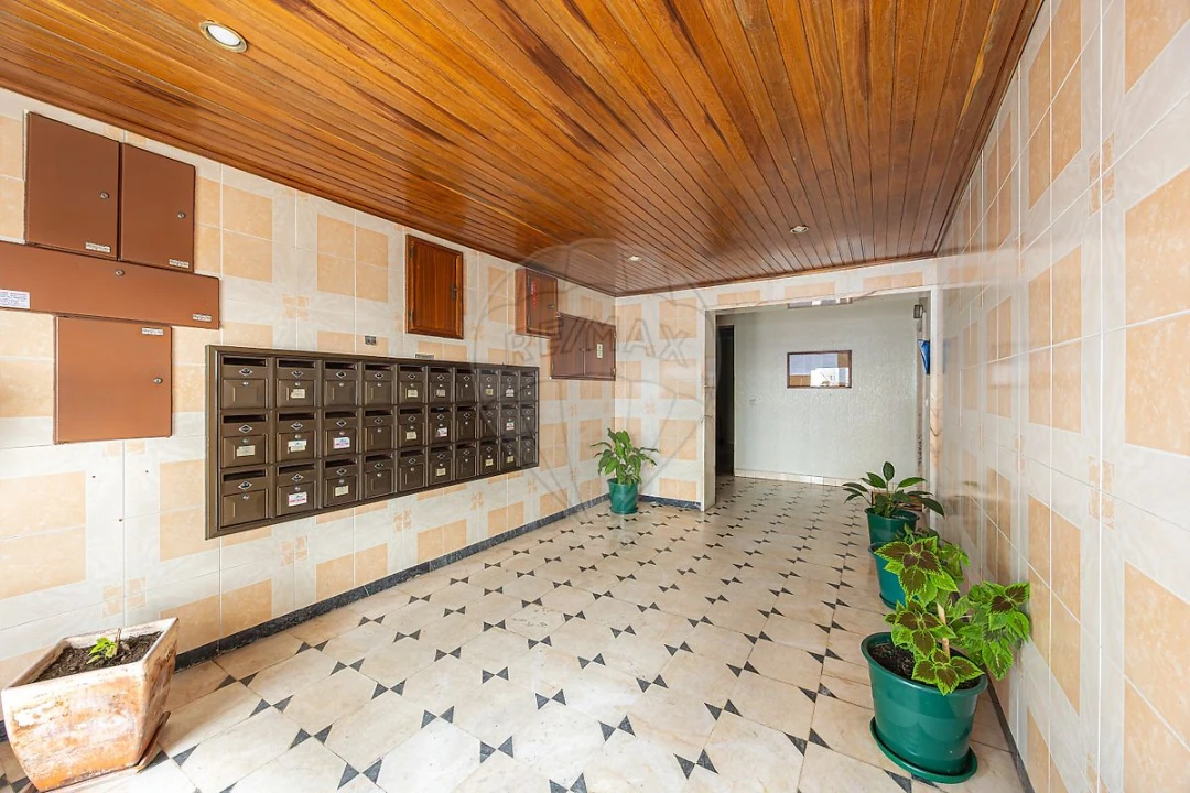 Apartamento T4 para Venda em Massamá e Monte Abraão Foto 18