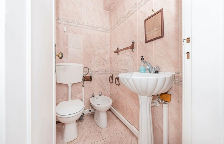 Apartamento T3 para Venda em Águas Livres Foto 12