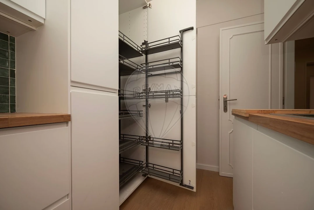 Apartamento T2 para Arrendamento em Lumiar Foto 49