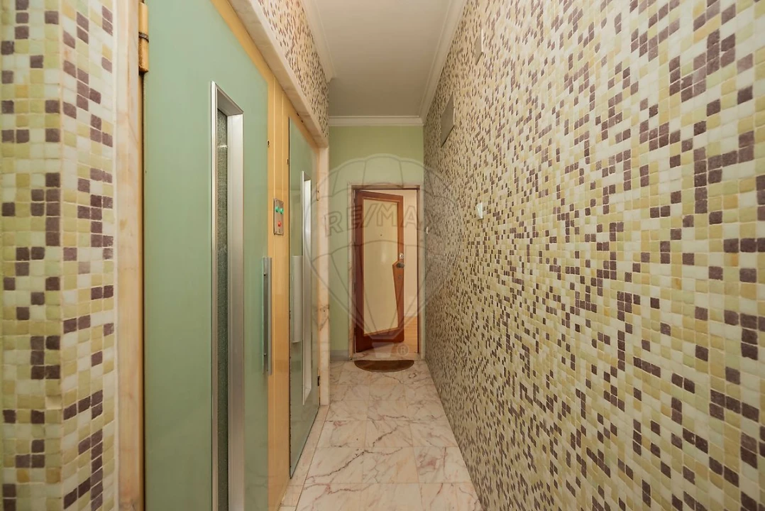 Apartamento T2 para Arrendamento em Lumiar Foto 17