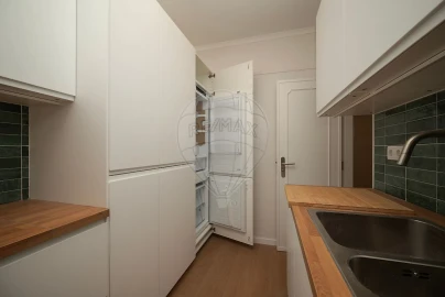 Apartamento T2 para Arrendamento em Lumiar