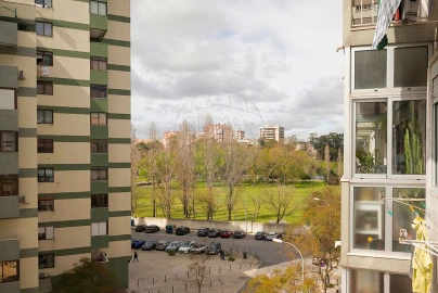 Apartamento T2 para Arrendamento em Lumiar