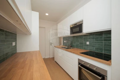 Apartamento T2 para Arrendamento em Lumiar