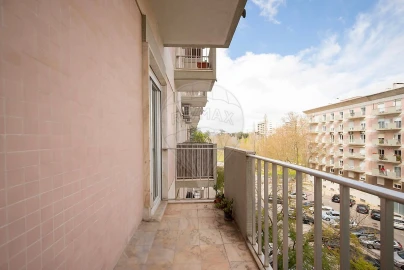 Apartamento T2 para Arrendamento em Lumiar