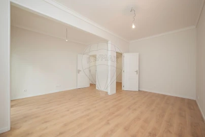 Apartamento T2 para Arrendamento em Lumiar