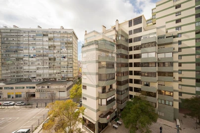 Apartamento T2 para Arrendamento em Lumiar