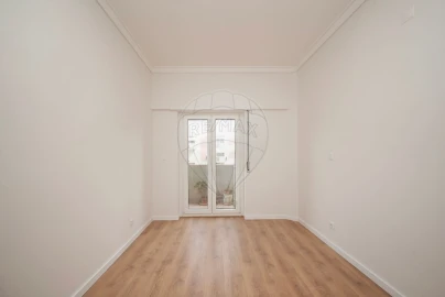 Apartamento T2 para Arrendamento em Lumiar