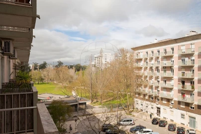 Apartamento T2 para Arrendamento em Lumiar