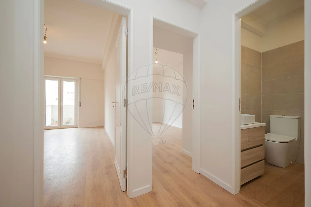 Apartamento T2 para Arrendamento em Lumiar Foto 14