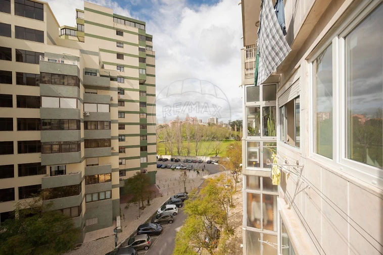 Apartamento T2 para Arrendamento em Lumiar Foto 33