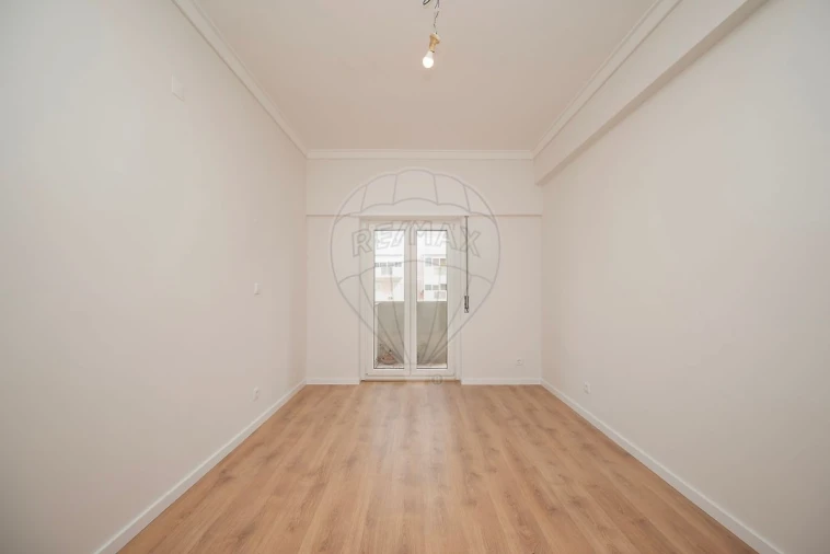 Apartamento T2 para Arrendamento em Lumiar Foto 2