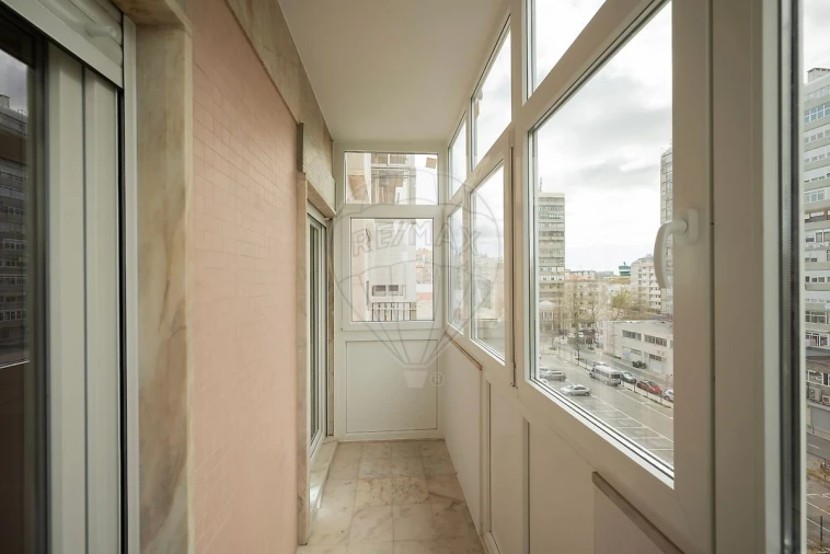 Apartamento T2 para Arrendamento em Lumiar Foto 5