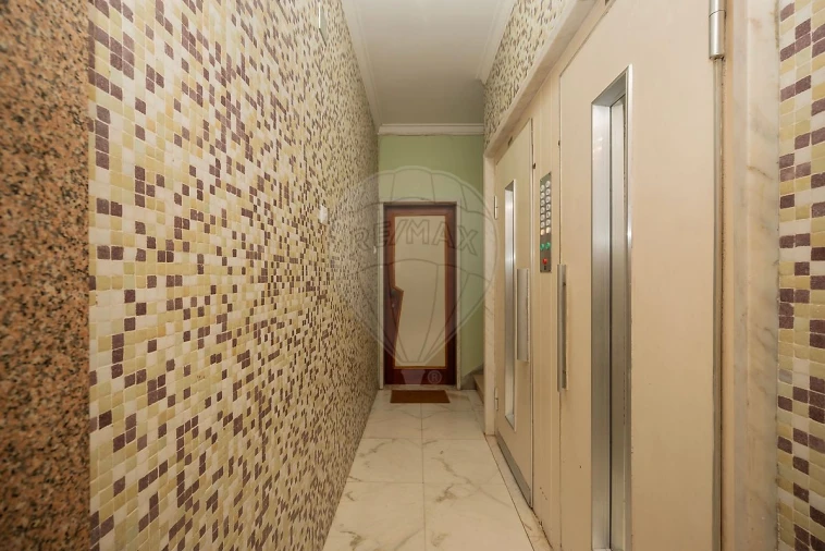 Apartamento T2 para Arrendamento em Lumiar Foto 19