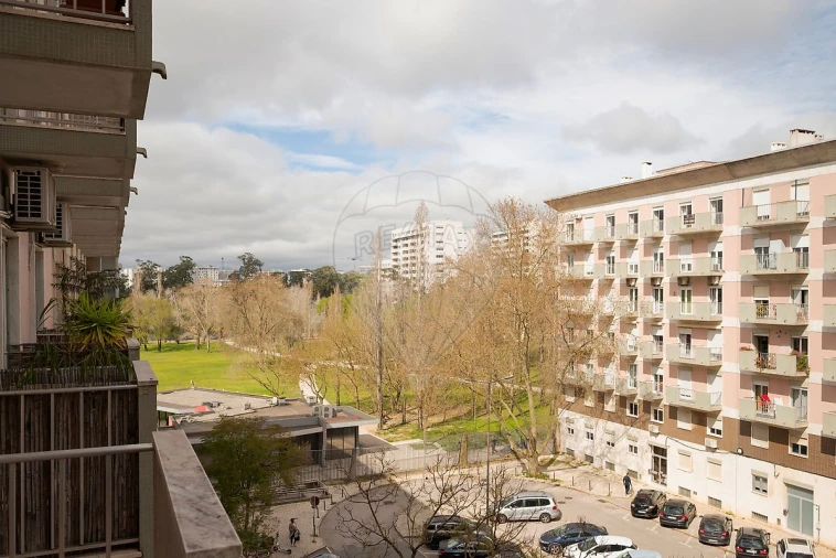 Apartamento T2 para Arrendamento em Lumiar Foto 8