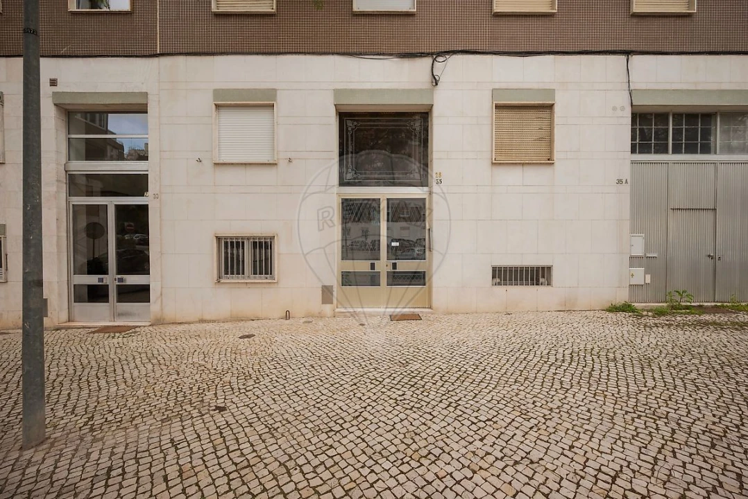 Apartamento T2 para Arrendamento em Lumiar Foto 37