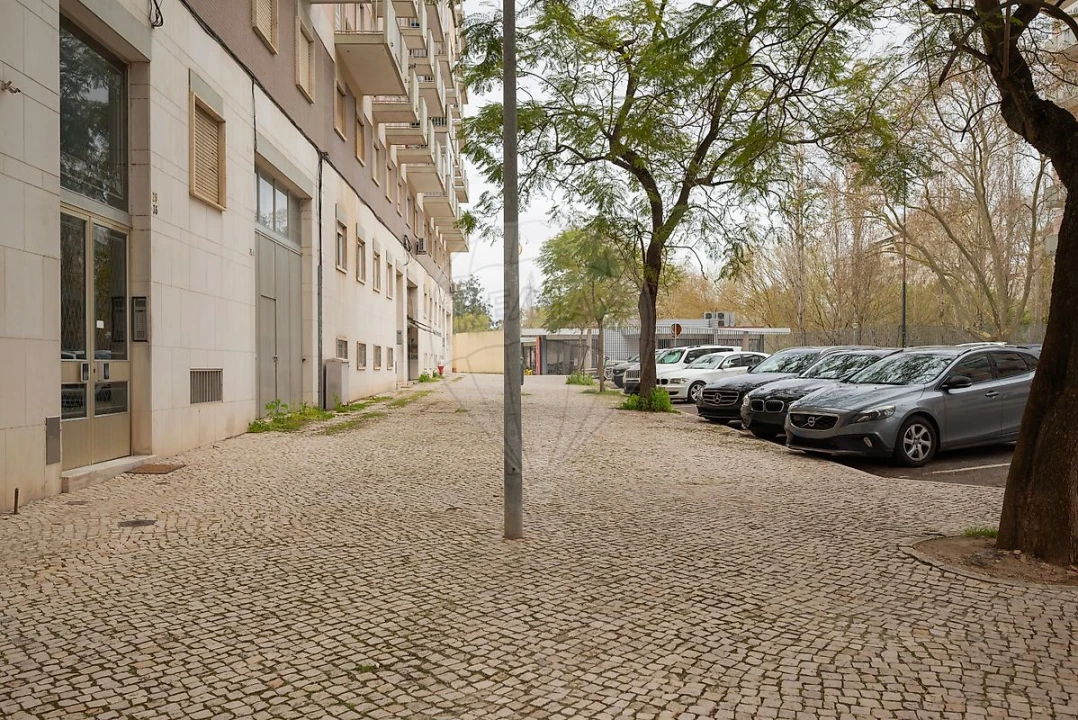 Apartamento T2 para Arrendamento em Lumiar Foto 41