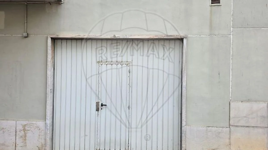 Garagem para Venda em Alhandra, São João dos Montes e Calhandriz