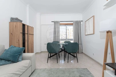 Apartamento T2 para Venda em Póvoa de Santa Iria e Forte da Casa