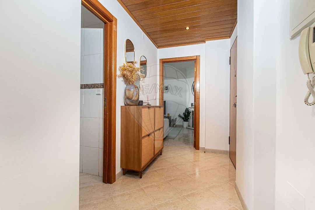 Apartamento T2 para Venda em Póvoa de Santa Iria e Forte da Casa Foto 12