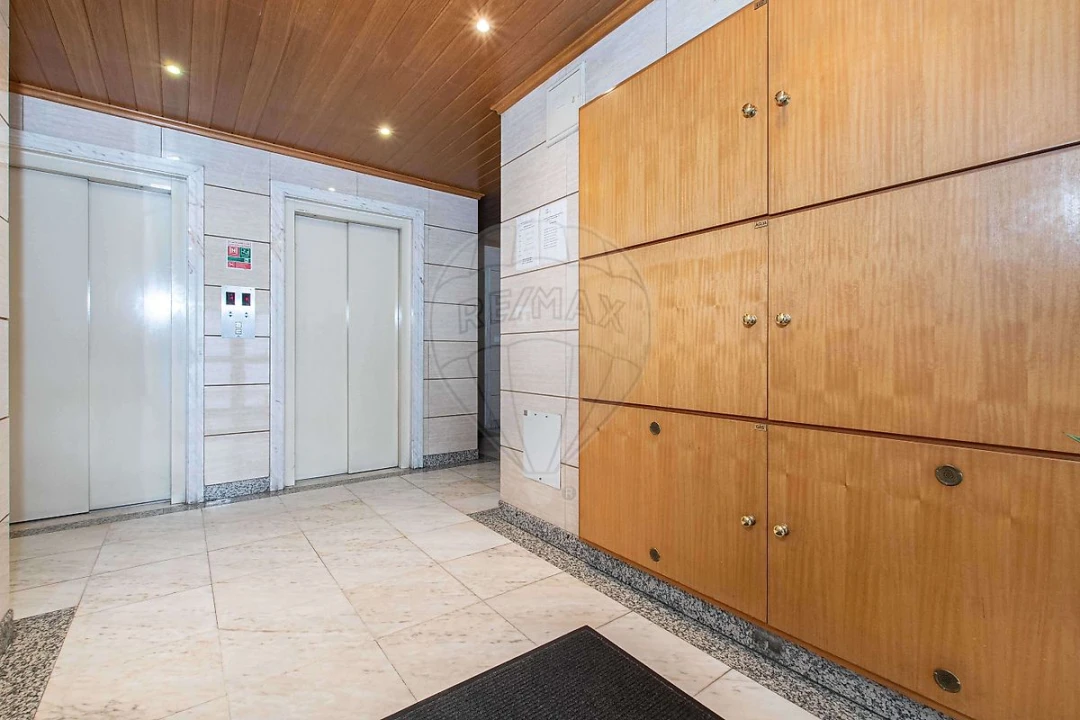 Apartamento T2 para Venda em Póvoa de Santa Iria e Forte da Casa Foto 22