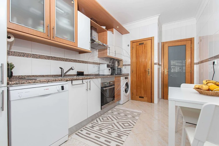 Apartamento T2 para Venda em Póvoa de Santa Iria e Forte da Casa Foto 19