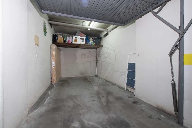 Apartamento T2 para Venda em Póvoa de Santa Iria e Forte da Casa Foto 20