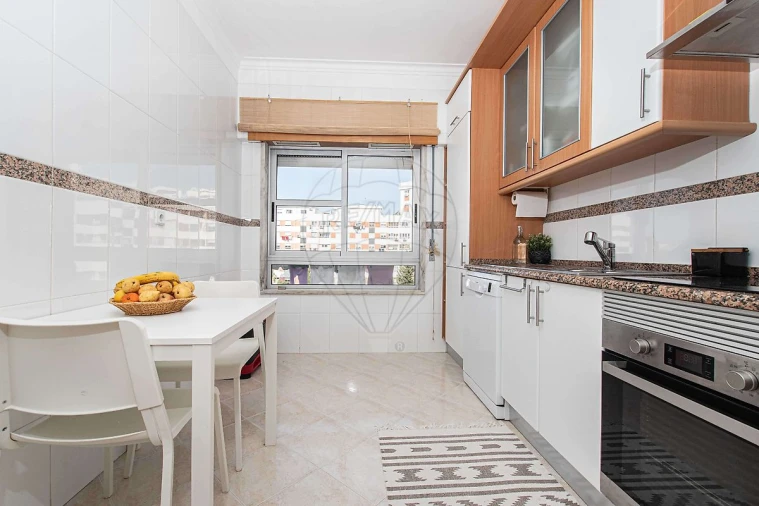 Apartamento T2 para Venda em Póvoa de Santa Iria e Forte da Casa Foto 18