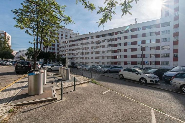 Apartamento T2 para Venda em Póvoa de Santa Iria e Forte da Casa Foto 5