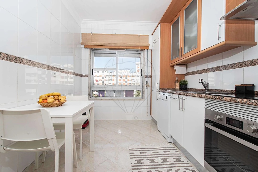 Apartamento T2 para Venda em Póvoa de Santa Iria e Forte da Casa Foto 18