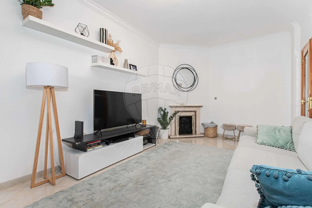 Apartamento T2 para Venda em Póvoa de Santa Iria e Forte da Casa Foto 15