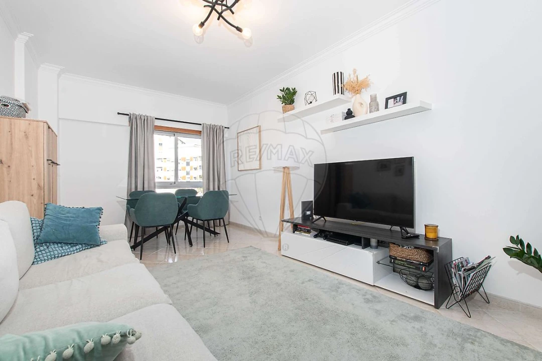 Apartamento T2 para Venda em Póvoa de Santa Iria e Forte da Casa Foto 9