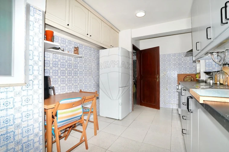 Apartamento T3 para Venda em Alverca do Ribatejo e Sobralinho Foto 8